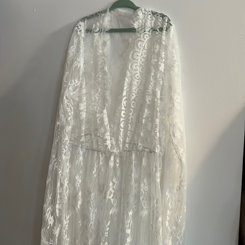 Lace dress for pictures (maternity and non)
